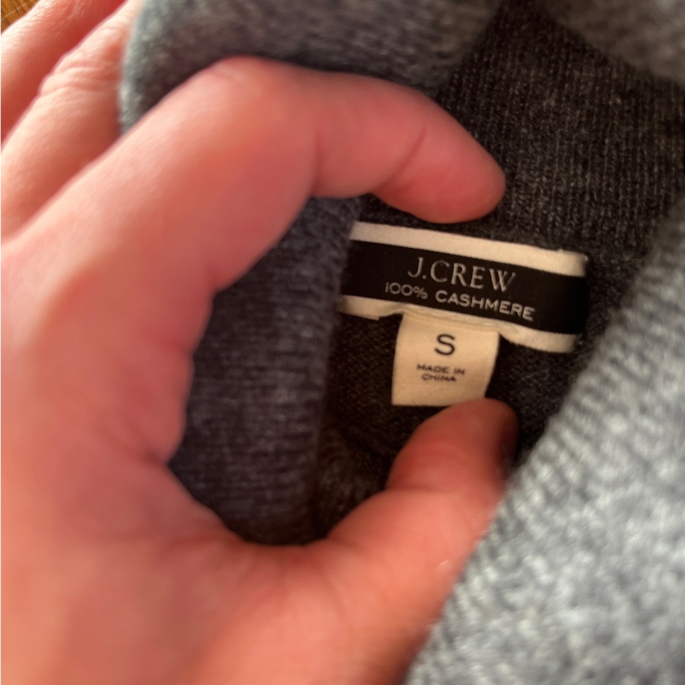 J. Crew 100% Gray Cashmere Turtleneck - Picture 2 of 2